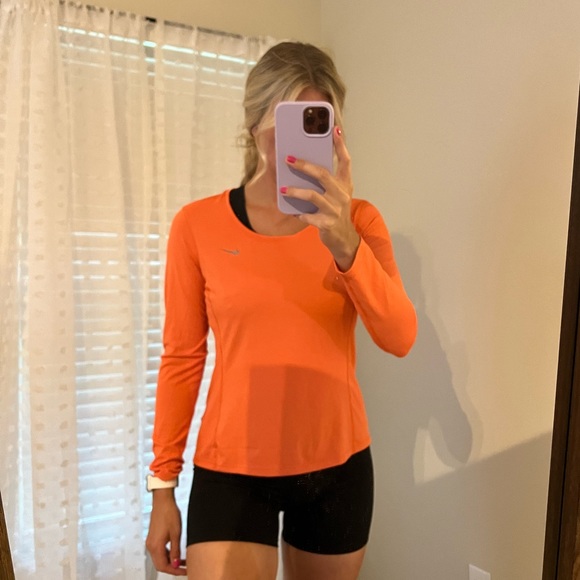 Nike Running Shirt - Picture 1 of 4